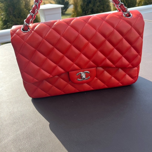 Chanel Quilted Jumbo Double Flap Bag - Picture 16 of 16